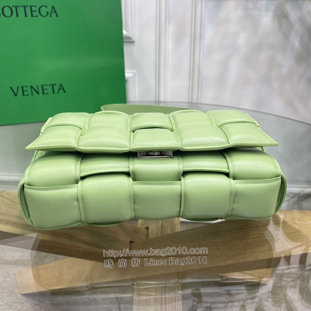 Bottega veneta高端女包 寶緹嘉小牛皮編織女包 BV經典款Cassette枕頭包  gxz1386